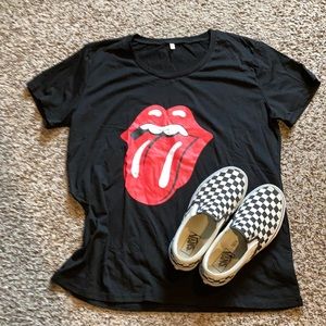 Tongue graphic T-shirt!